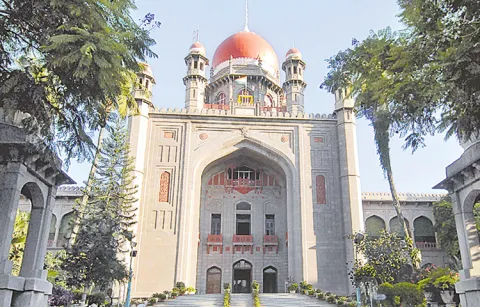 High Court quashes trial court orders on newspapers