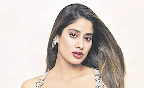 Janhvi Kapoor Joins the Shooting for Ram Charan Peddi