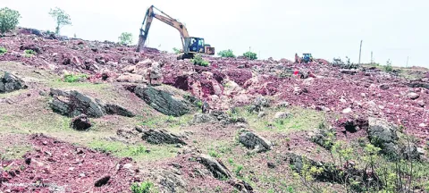 ఇక్కడ