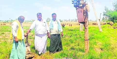 విద్యుత్‌ వైర్లు, స్టార్టర్‌ బాక్స్‌ల చోరీ 
