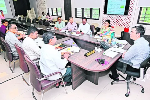 ఇంటింటి చెత్త సేకరణ చేపట్టాలి 
