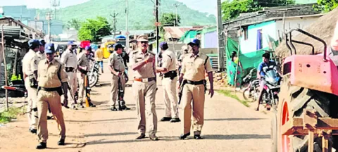 ట్రాఫిక్‌ నియంత్రణకుప్రత్యేక చర్యలు
