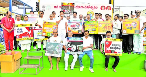 యోగాసనాల సాధనతో శరీరానికి కొత్త శక్తి 