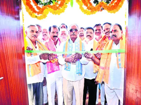 పేదలను ప్రభుత్వం ఆదుకోవాలి