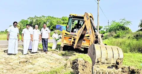 బ్రిడ్జి నిర్మాణానికి భూమి పూజ