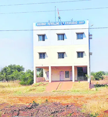 జాతీయ రహదారిపై పత్తాలేని పెట్రోలింగ్‌! 