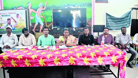 విపత్తు సమయాల్లో అప్రమత్తంగా ఉండాలి