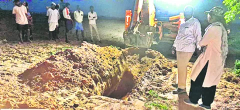 అటవీ భూమి కబ్జా 