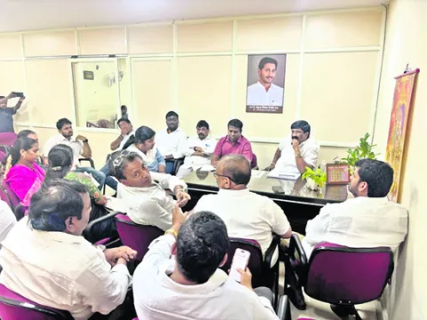 వైఎస్సార్‌ సీపీ కార్పొరేటర్లు సన్నద్ధం