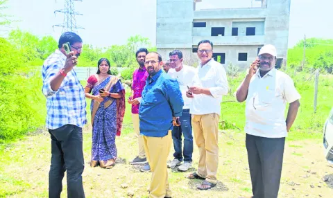 వివాదాస్పద స్థలం పరిశీలన