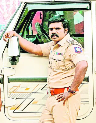 తుండు బీడీలో దక్షణ్‌ విజయ్‌