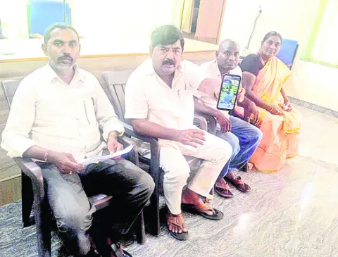 దుర్వినియోగమైన నిధులు రాబట్టాలి 