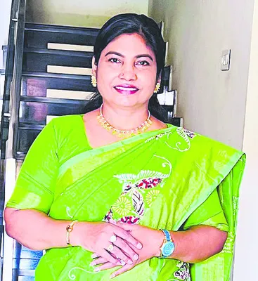 పదవుల కోసం తండ్రిపై ఆరోపణలు సరికాదు