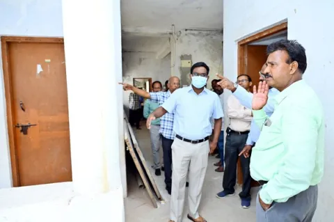నవోదయలో మౌలిక సదుపాయాలు కల్పించాలి 