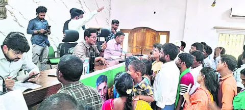 త్వరి