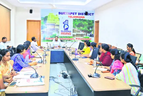 మోడల్‌ కేంద్రాలుగా తీర్చిదిద్దాలి