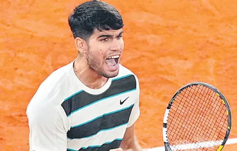 Carlos Alcaraz advances to French Open final6