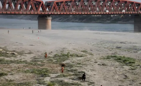Staring at Crisis Pakistan wrote 4 Letters to India3