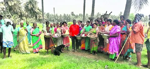 యోగాతో సమస్యలు తీరవు 