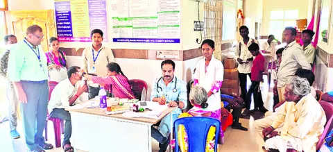 ఉచిత కంటి వైద్య శిబిరానికి విశేష స్పందన 