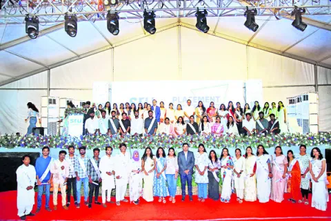 1,200 మంది విద్యార్థులకు ఉద్యోగాలు 