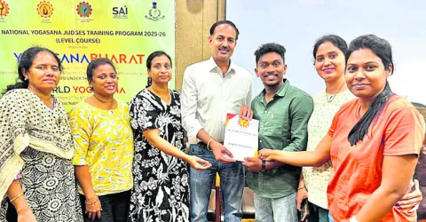 దరఖాస్తుల స్వీకరణ