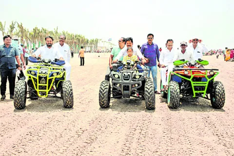 మచిలీపట్నం బీచ్‌కు జాతీయస్థాయిలో పేరుకు కృషిచేస్తా 