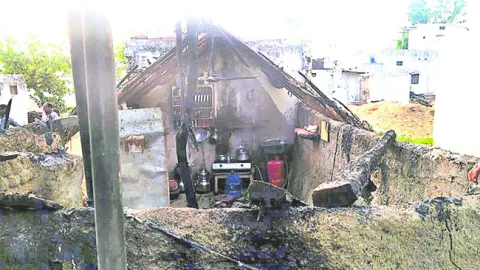 పూరి గుడిసె దగ్ధం 
