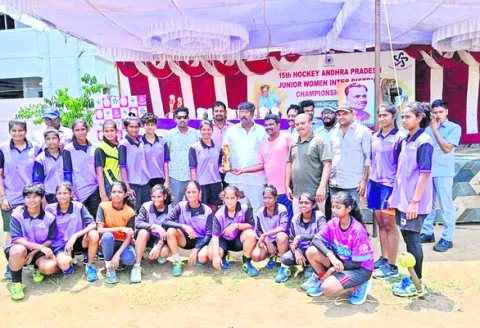 హాకీ పోటీల విజేతగా అనంతపురం 