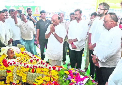అధికారిక లాంఛనాలతో ‘పల్లా’ అంత్యక్రియలు 