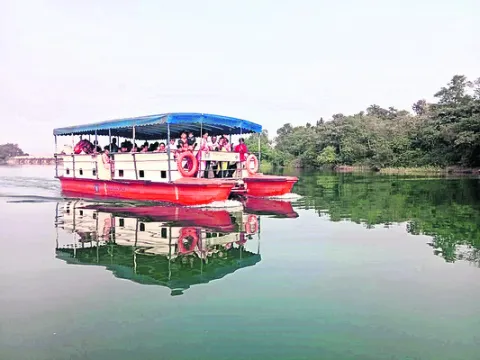 కిన్నెరసానిలో ఆహ్లాదం