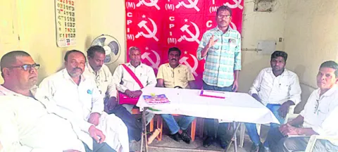 కేంద్రం కుట్రలను  ఐక్యంగా ఎదుర్కోవాలి
