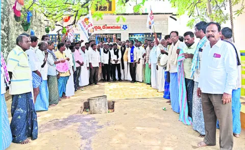 కామాంధులను కఠినంగా శిక్షించాలి