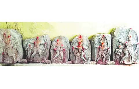 Veeragallu memorial stones in Wanaparthy
