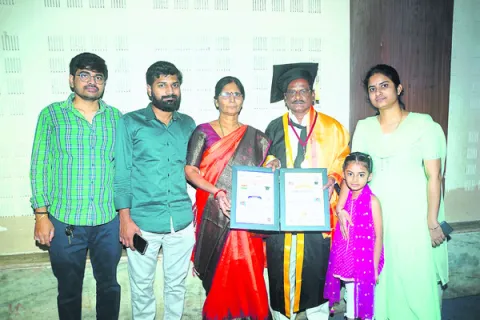 మిర్యాలగూడ వాసికి  గౌరవ డాక్టరేట్‌
