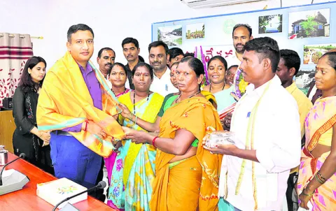● ‘గ్రీవెన్స్‌’ సమస్య పరిష్కారంపై హర్షం 

