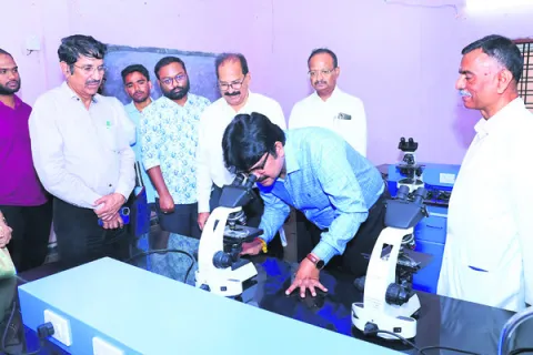 అధునాతన సేవలపై ప్రజలకు తెలియజేయాలి