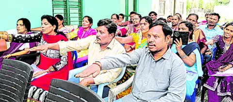 వృద్ధాప్యంలో ఆరోగ్యంగా, ఆనందంగా ఉండాలి 