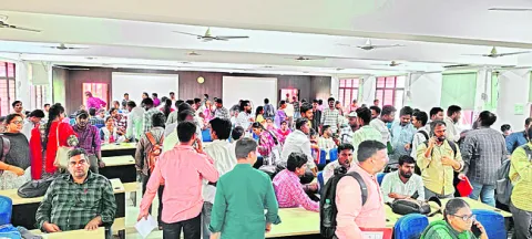 గందరగోళంగా సర్వేయర్ల బదిలీలు 