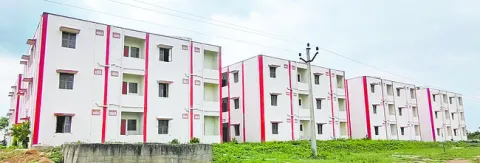 ‘డబుల్‌’.. లబ్ధిదారులకు ట్రబుల్‌! 