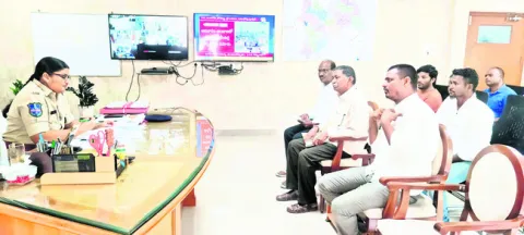 బాధితులకు న్యాయం అందించాలి: ఎస్పీ 
