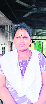 ● చెత్త వాహనాలు ఐదే.. 
