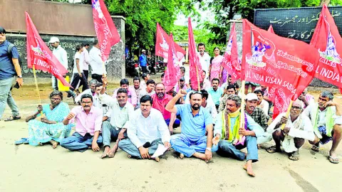 వడ్డీ చెల్లిస్తే రెన్యువల్‌ చేయాలి