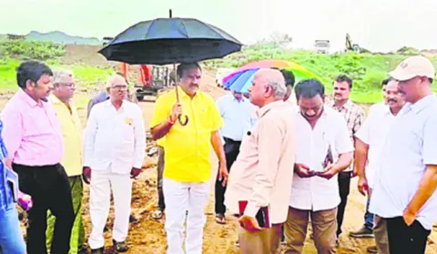 బీడీసీ రిటైనింగ్‌ వాల్‌ పరిశీలించిన మంత్రి నిమ్మల 