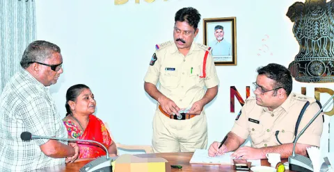 చట్ట పరిధిలో ఫిర్యాదులకు సత్వర న్యాయం