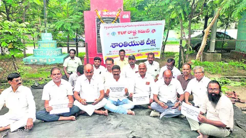 ఉద్యమకారుల డిమాండ్లు నెరవేర్చాలి 