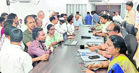 అర్జీల సత్వర పరిష్కారమే లక్ష్యం కావాలి 