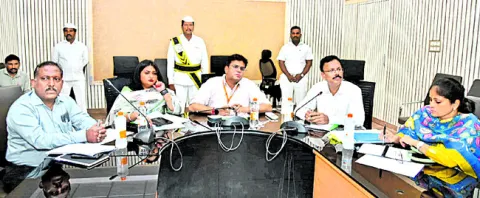 పథకాలను నిర్ణీత గడువులోగా పూర్తిచేయండి 