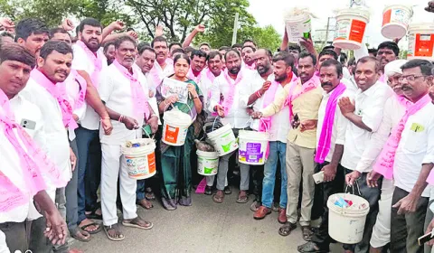 చేతకాని సర్కారుకు బుద్ధి చెప్పాలి 