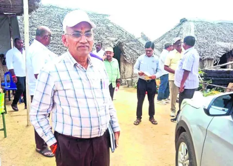 గుళ్లు..గోపురాలు చూసేందుకు వచ్చాం